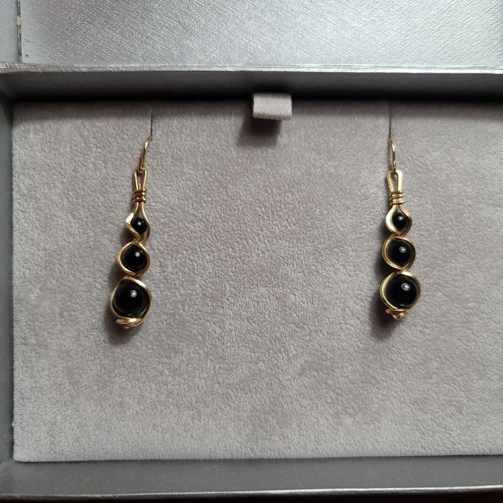 Vintage 14kt onyx and gold earrings